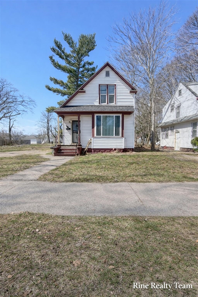 Homes for sale in Muskegon, MI | 2337 6th St, Muskegon, MI 49444 | MLS# 70539011