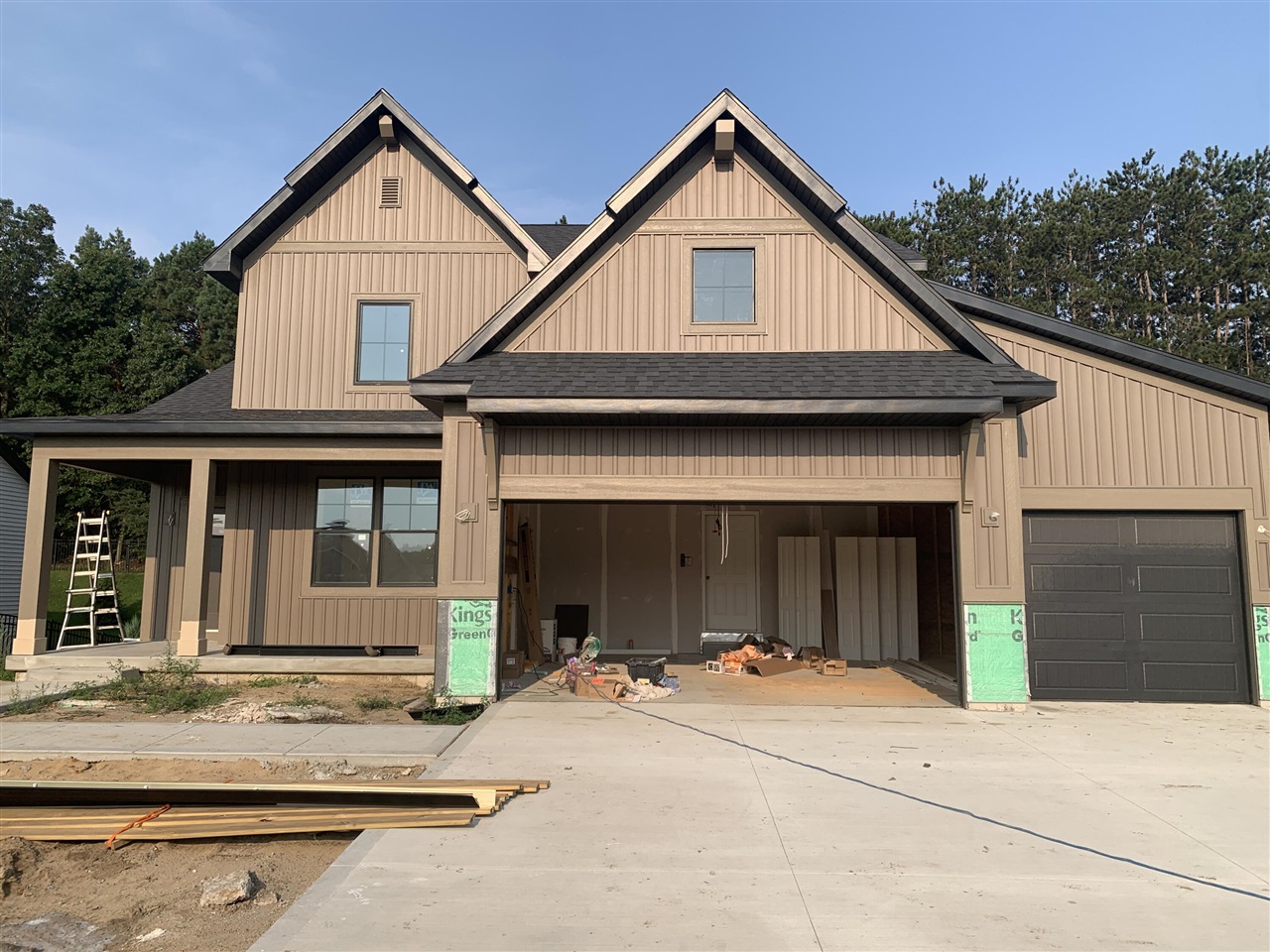 1st image of 12573 Riverton Rd, Grand Haven, MI 49417 | MLS# 70539036