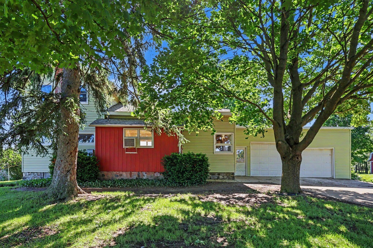 1st image of 6923 Young Rd, Bellevue, MI 49021 | MLS# 70539042