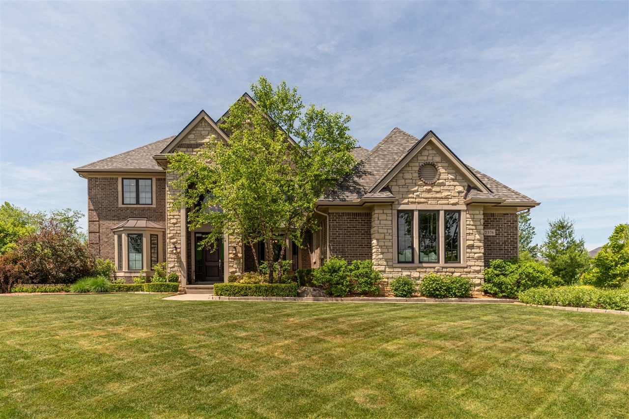 $750,000+