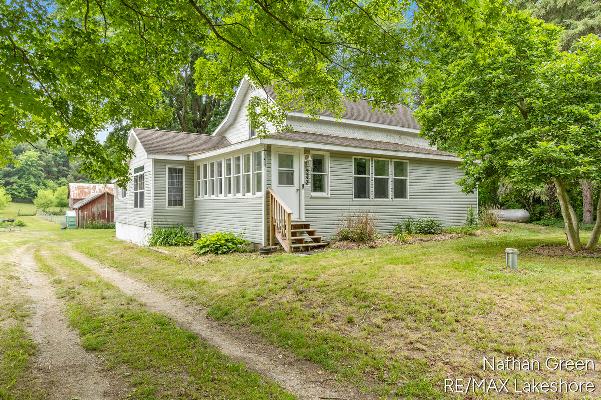 1st image of 2122 Coats Grove Rd, Hastings, MI 49058 | MLS# 70539239