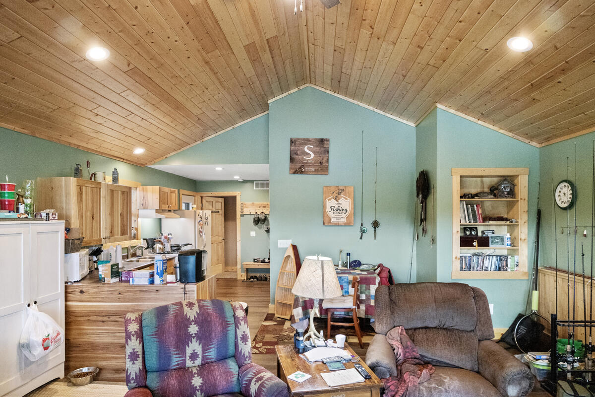 4th image of 2485 W Lake Shore Dr, Bitely, MI 49309 | MLS# 70539330