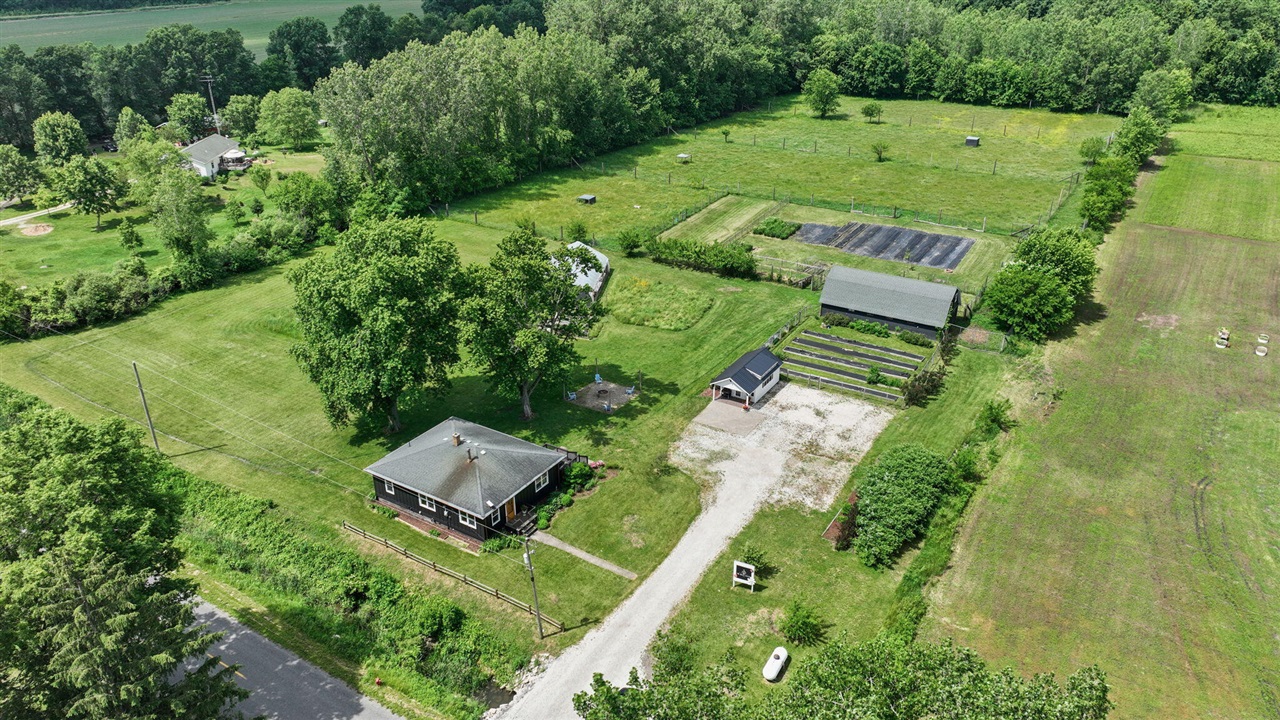 1st image of 9962 Holden Rd, Baroda, MI 49101 | MLS# 70539368