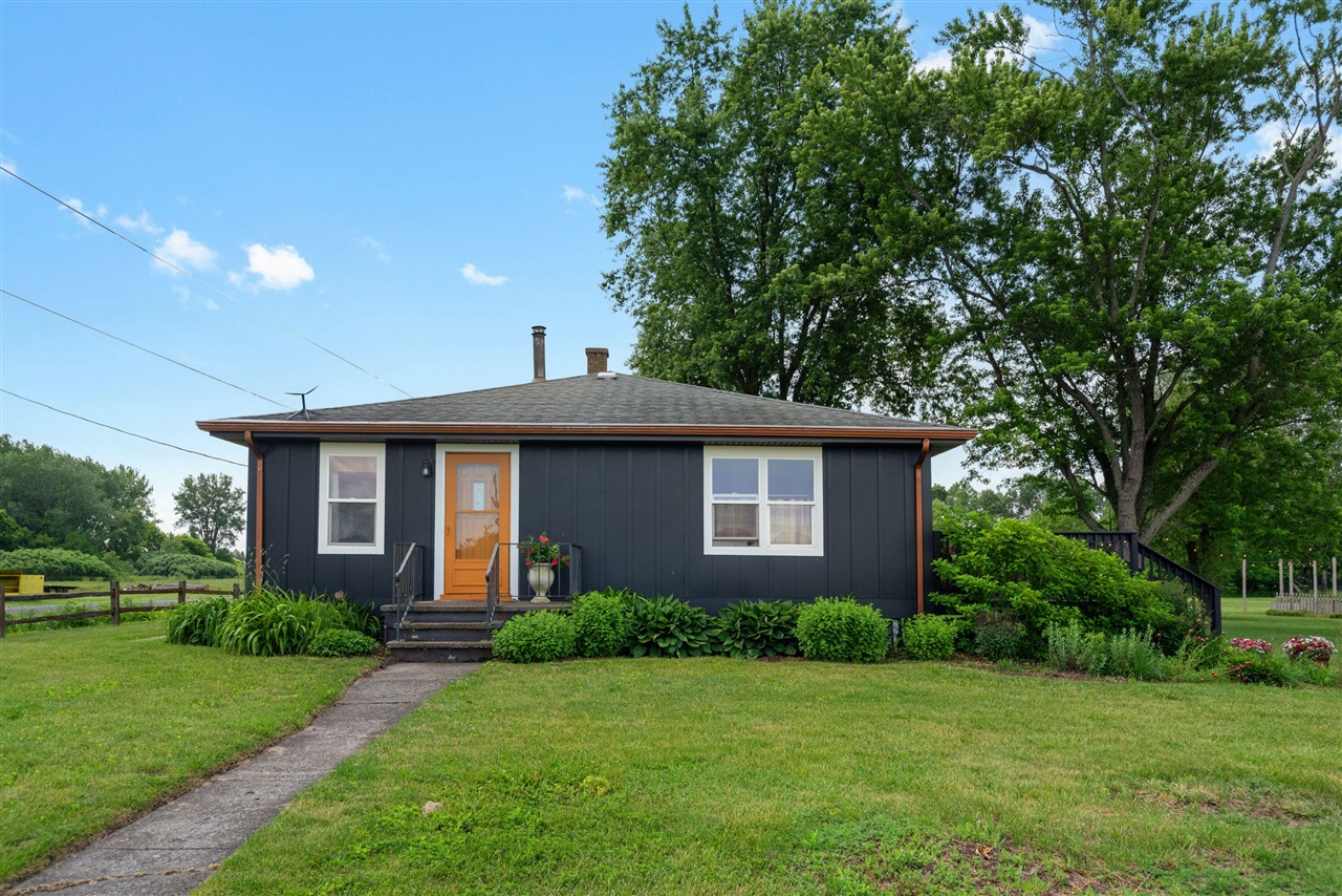 2nd image of 9962 Holden Rd, Baroda, MI 49101 | MLS# 70539368