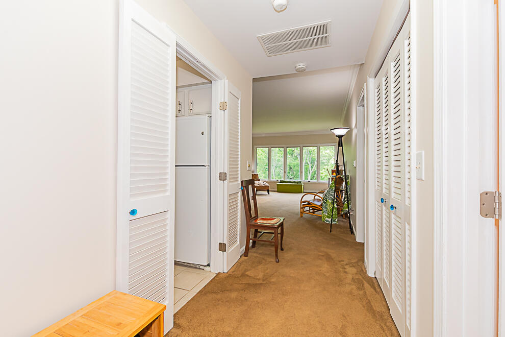 4th image of 4040 Greenleaf Cir #408, Kalamazoo, MI 49008 | MLS# 70539473