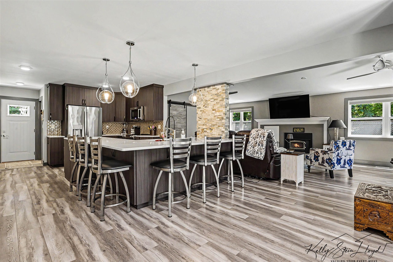 3rd image of 17566 Blue Star Memorial Hwy, South Haven, MI 49090 | MLS# 70539477