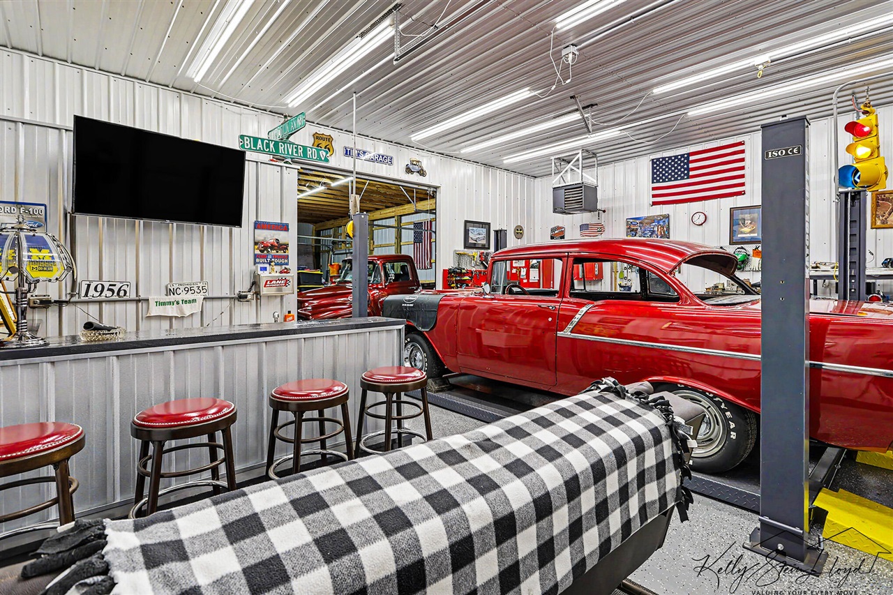 4th image of 17566 Blue Star Memorial Hwy, South Haven, MI 49090 | MLS# 70539477