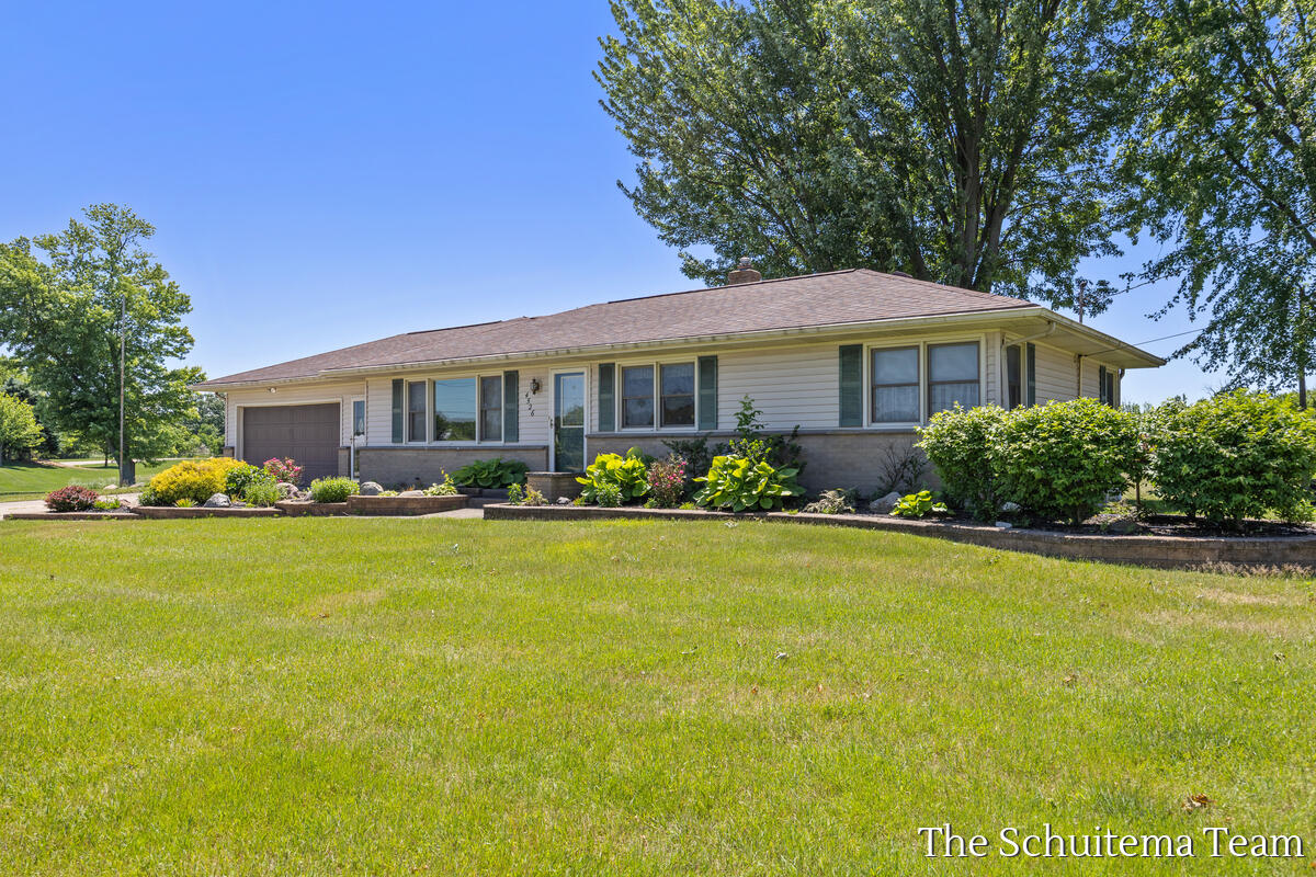 3rd image of 4526 Bauer Rd, Hudsonville, MI 49426 | MLS# 70539520