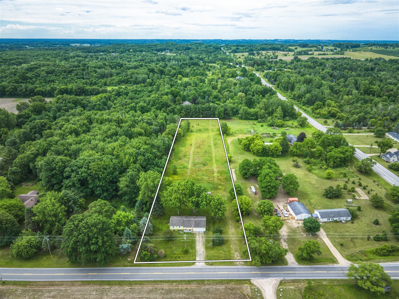Homes for sale in Kent City, MI | 3100 20 Mile Rd, Kent City, MI 49330 | MLS# 70539695