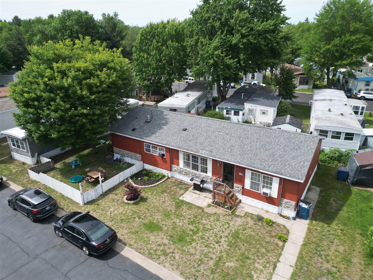 2nd image of 1281 E Pontaluna Rd, Norton Shores, MI 49456 | MLS# 70539697