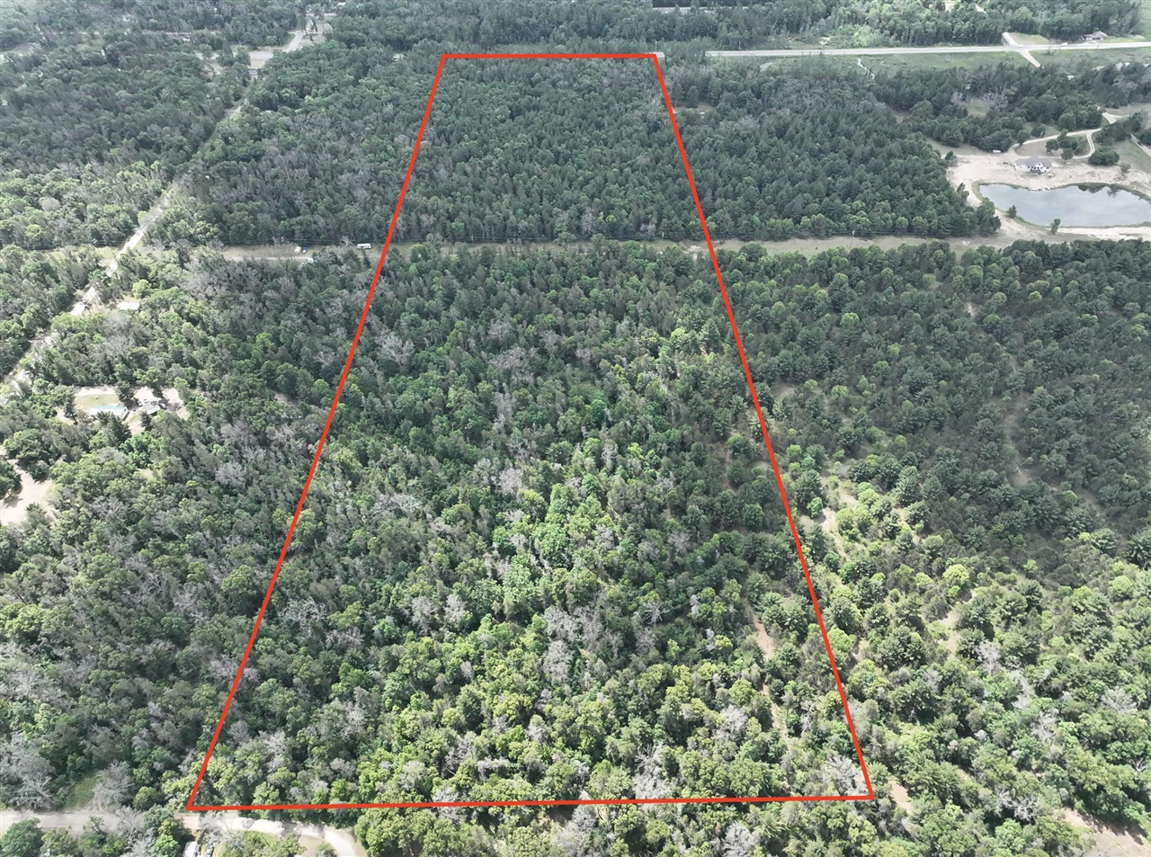 3rd image of 5910 S Shallow Dr, Idlewild, MI 49642 | MLS# 70539716