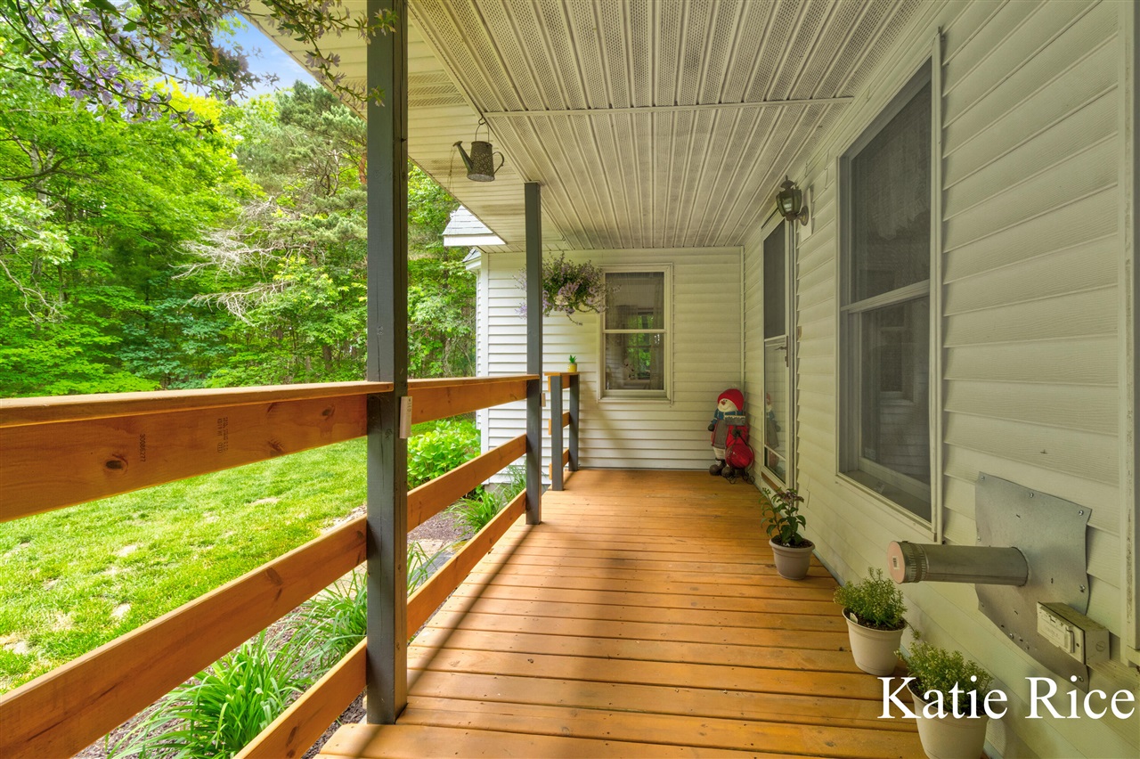 Homes for sale in Montague, MI | 9210 Lamos Rd, Montague, MI 49437 | MLS# 70539755