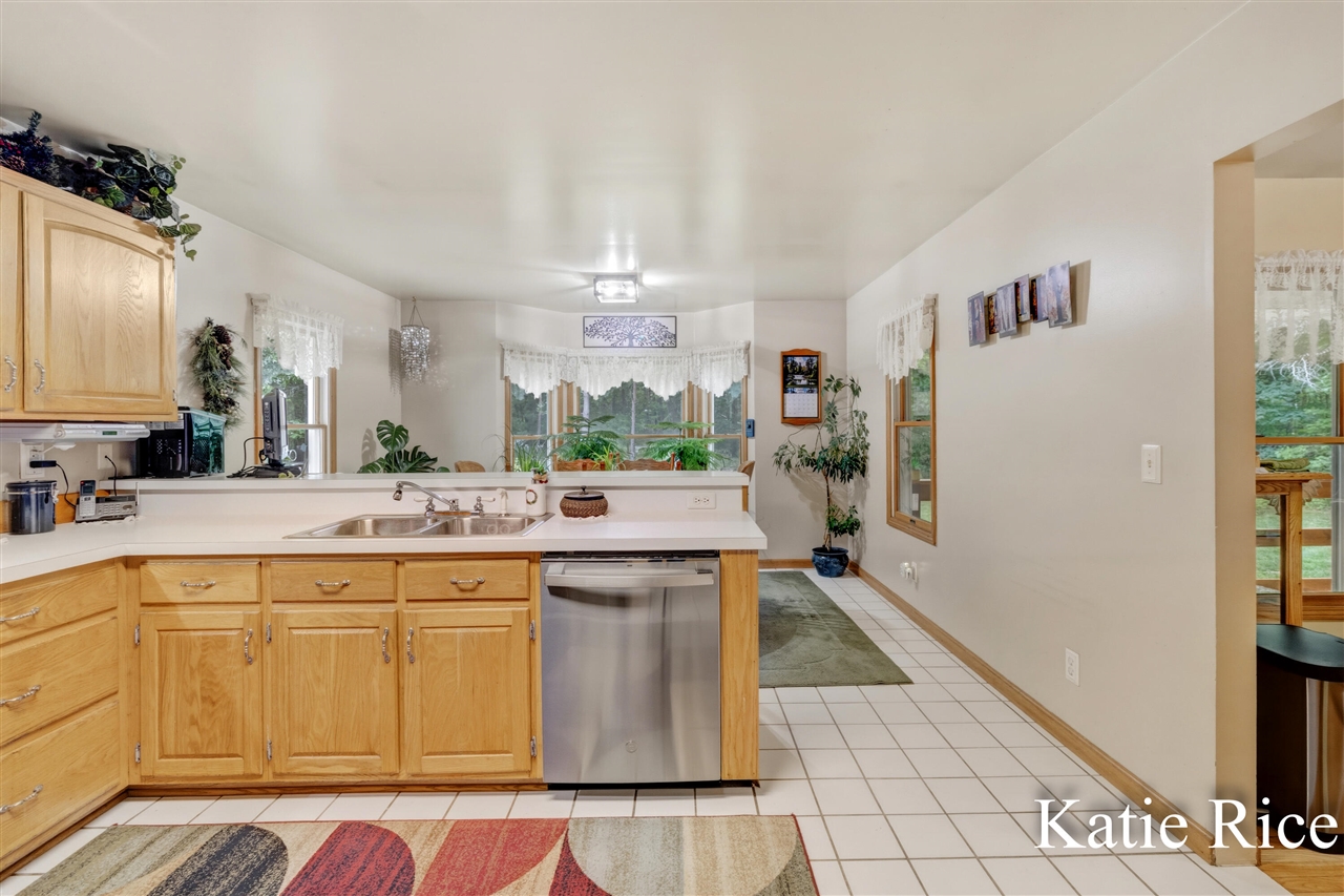 Homes for sale in Montague, MI | 9210 Lamos Rd, Montague, MI 49437 | MLS# 70539755