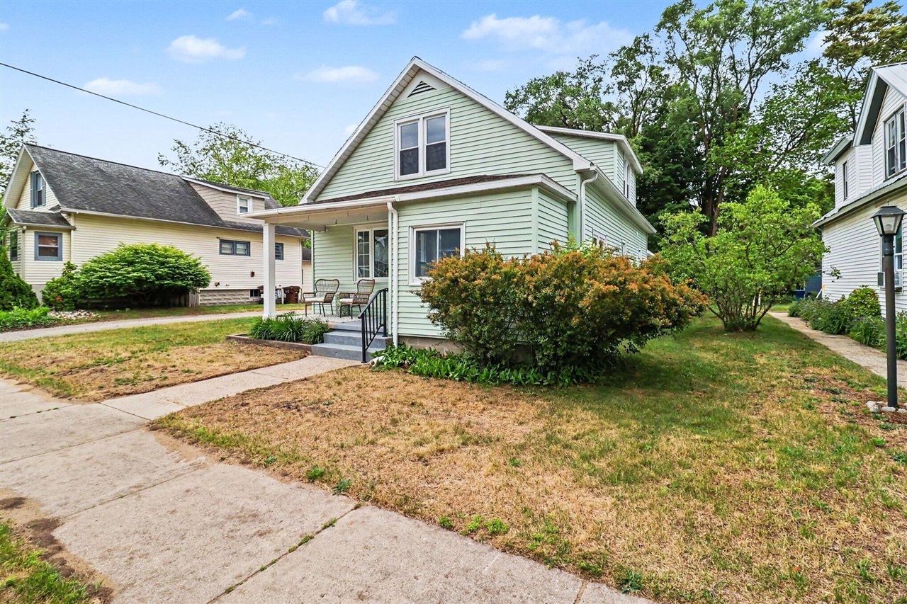 Photo 4 of Single family home for sale at 109 N Franklin St, Ludington, MI 49431 | MLS# 70539776 | Listing updated on 2026-08-10