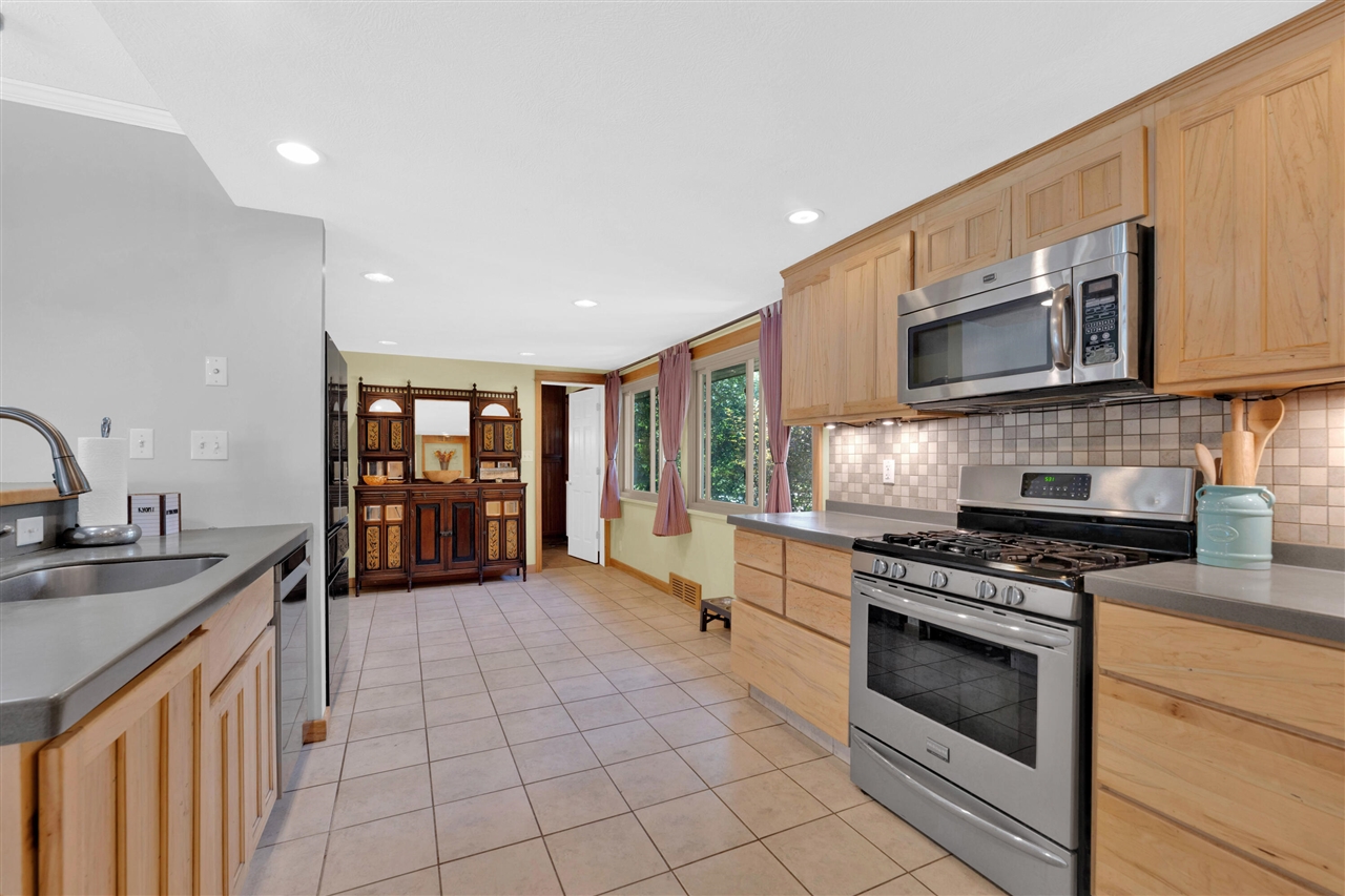 4th image of 888 W Walnut St, Hastings, MI 49058 | MLS# 70540174