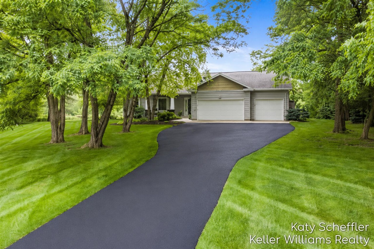 1st image of 4611 Windcliff Dr, Rockford, MI 49341 | MLS# 70540285