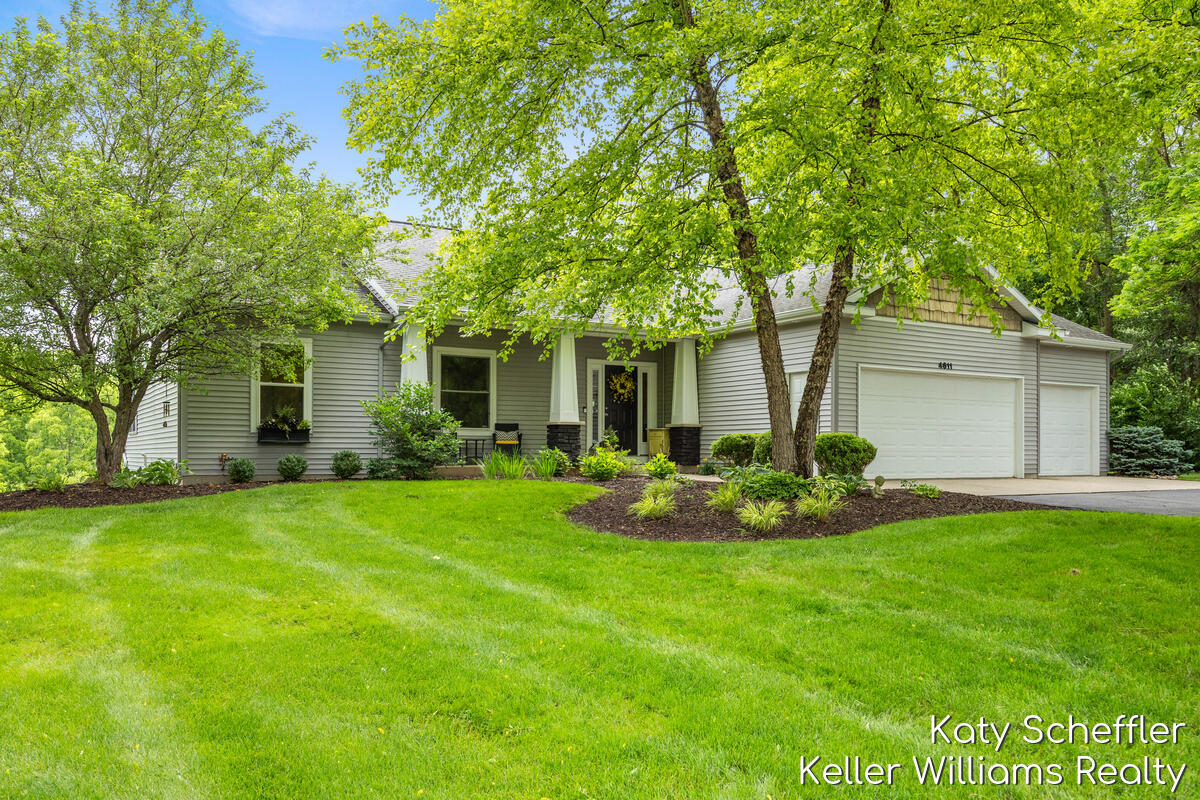 2nd image of 4611 Windcliff Dr, Rockford, MI 49341 | MLS# 70540285