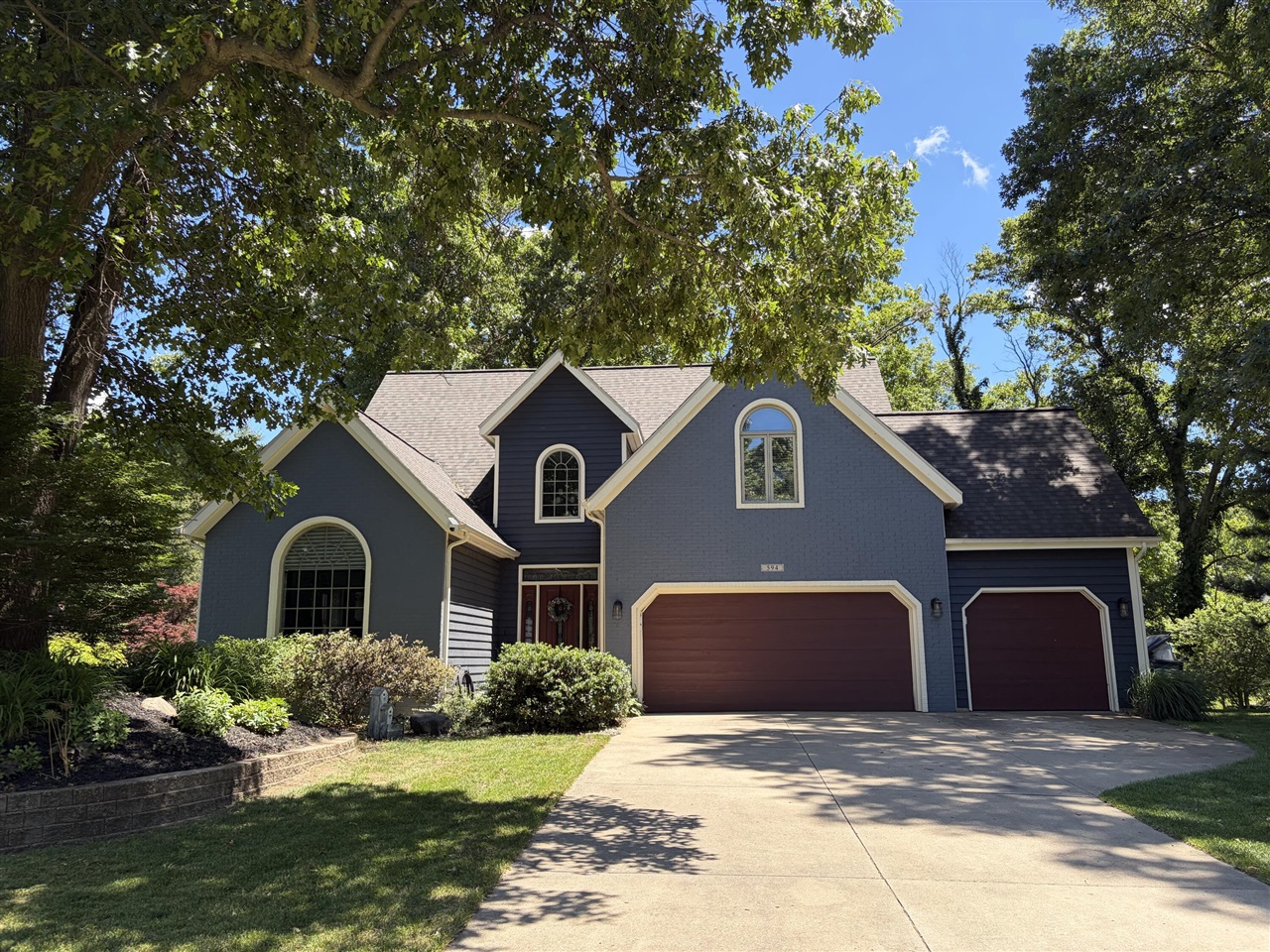 1st image of 594 Springwood Dr, Kalamazoo, MI 49009 | MLS# 70540427