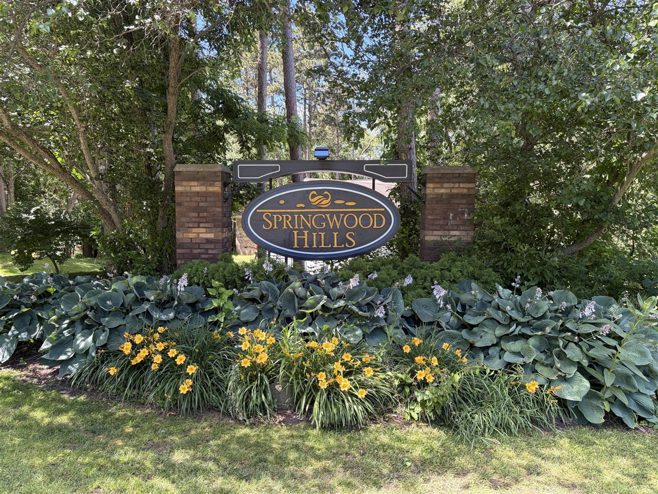 2nd image of 594 Springwood Dr, Kalamazoo, MI 49009 | MLS# 70540427