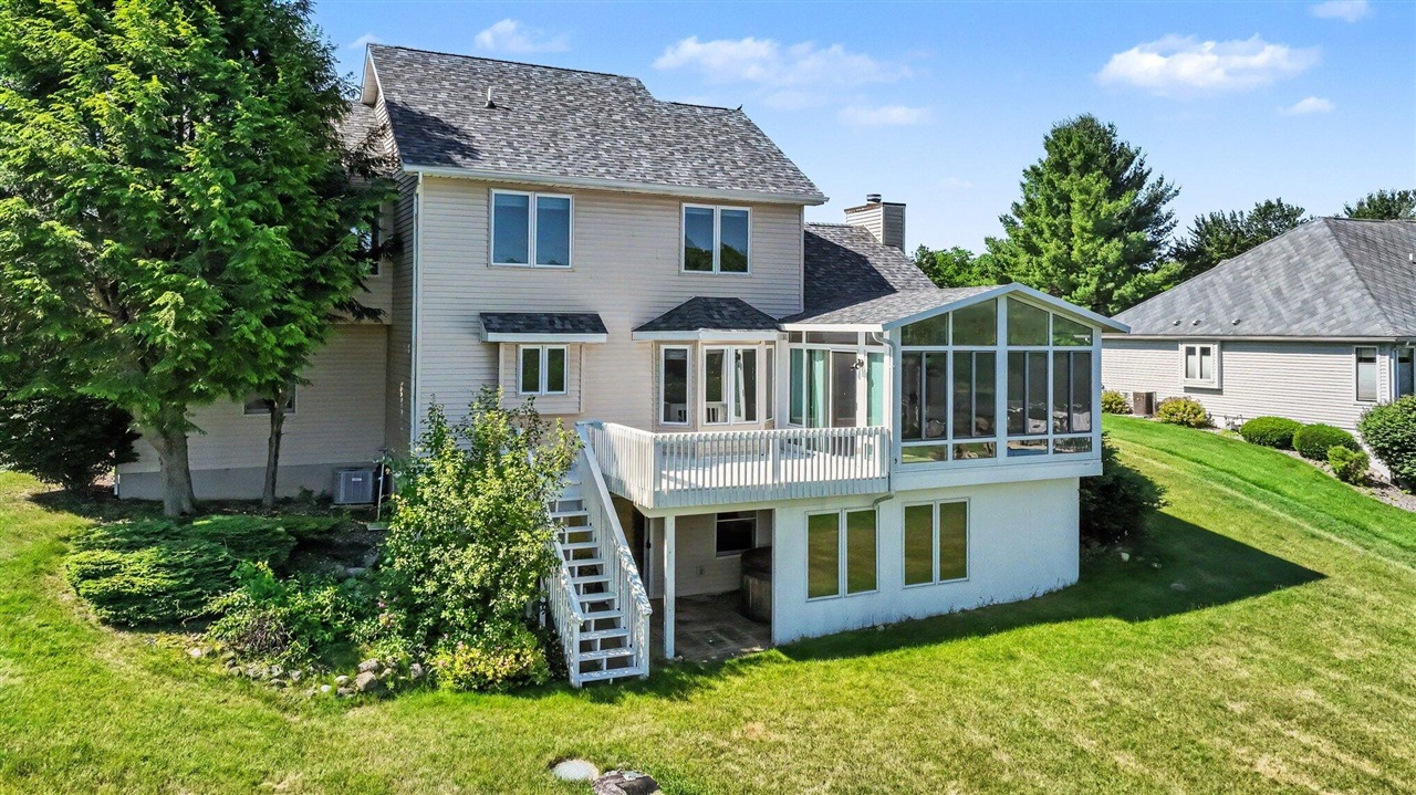 3rd image of 14 Blue Stone Rdg, Battle Creek, MI 49014 | MLS# 70540504