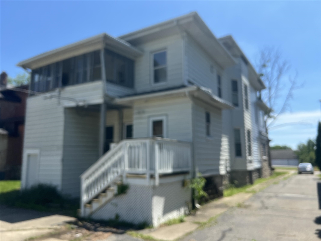 3rd image of 165 Capital Ave, Battle Creek, MI 49017 | MLS# 70540524