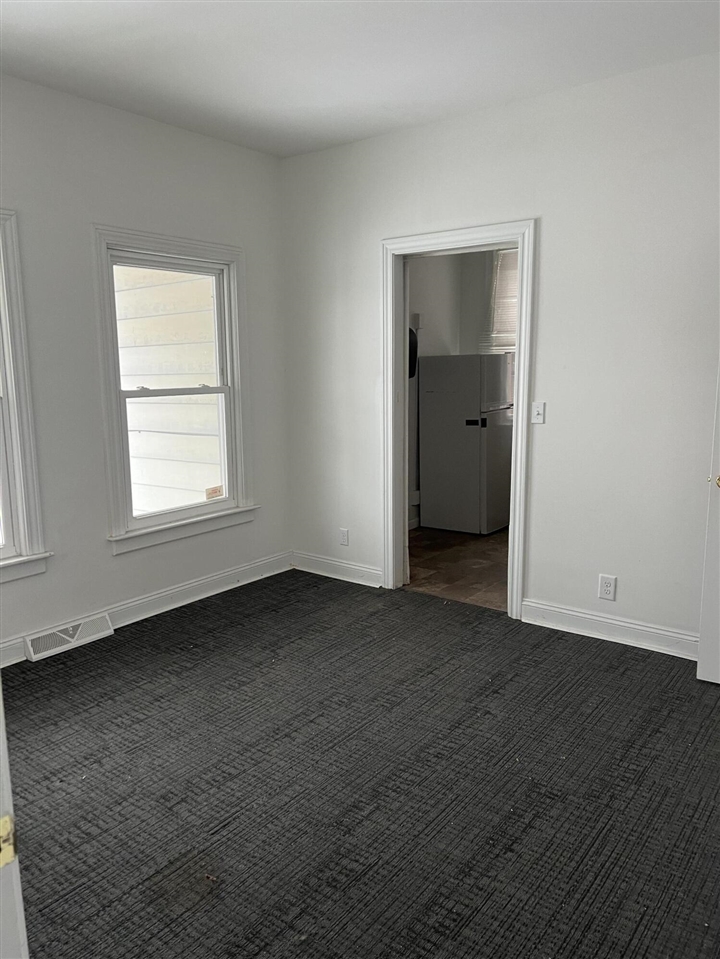 4th image of 165 Capital Ave, Battle Creek, MI 49017 | MLS# 70540524