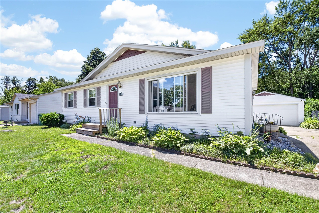 Homes for sale in Portage, MI | 6704 Fescue St, Portage, MI 49024 | MLS# 70540568