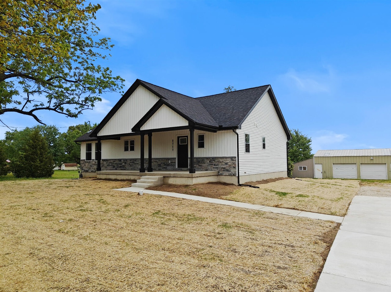 1st image of 2717 Kerlikowske Rd, Benton Harbor, MI 49022 | MLS# 70540679
