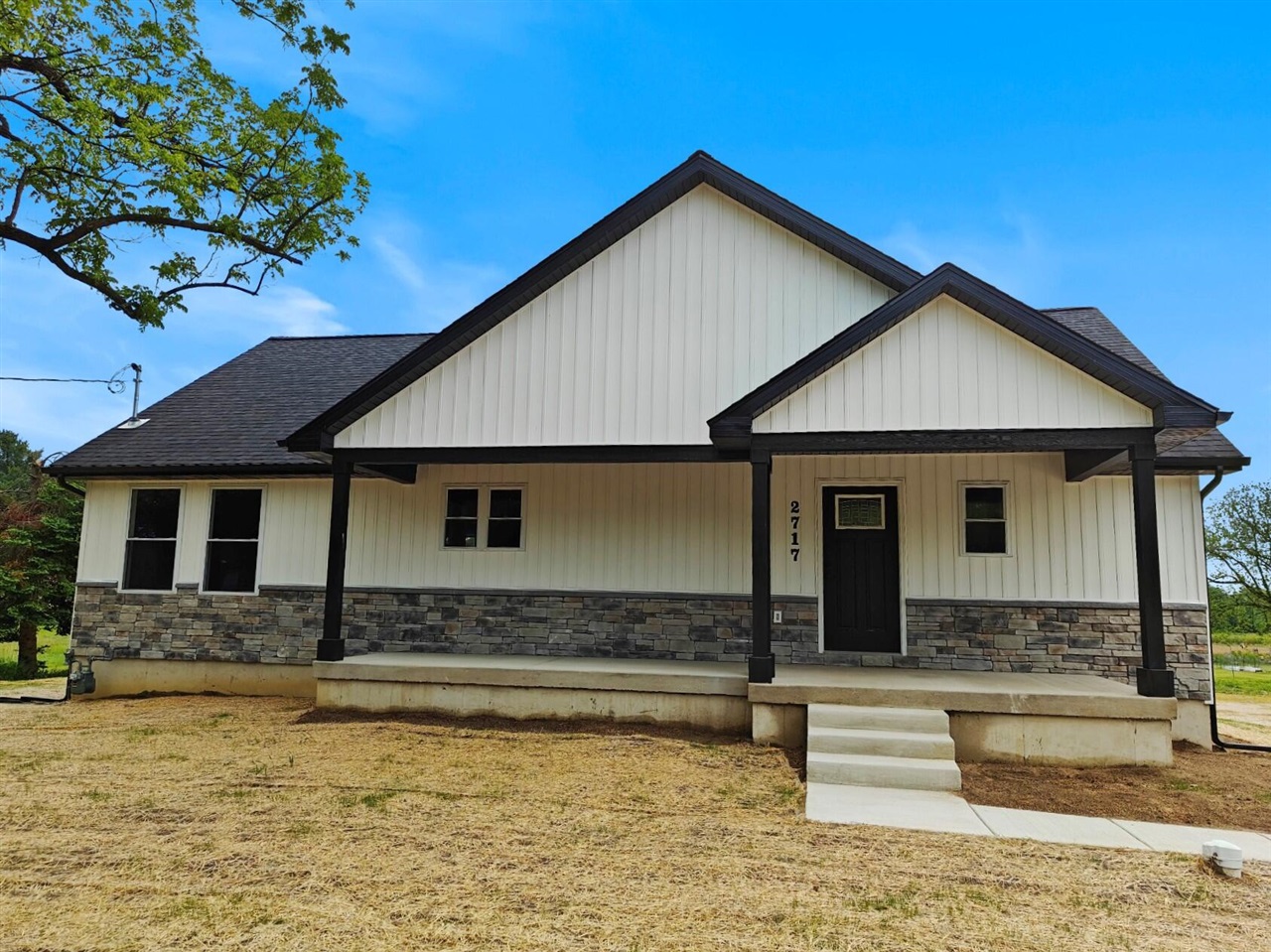 3rd image of 2717 Kerlikowske Rd, Benton Harbor, MI 49022 | MLS# 70540679