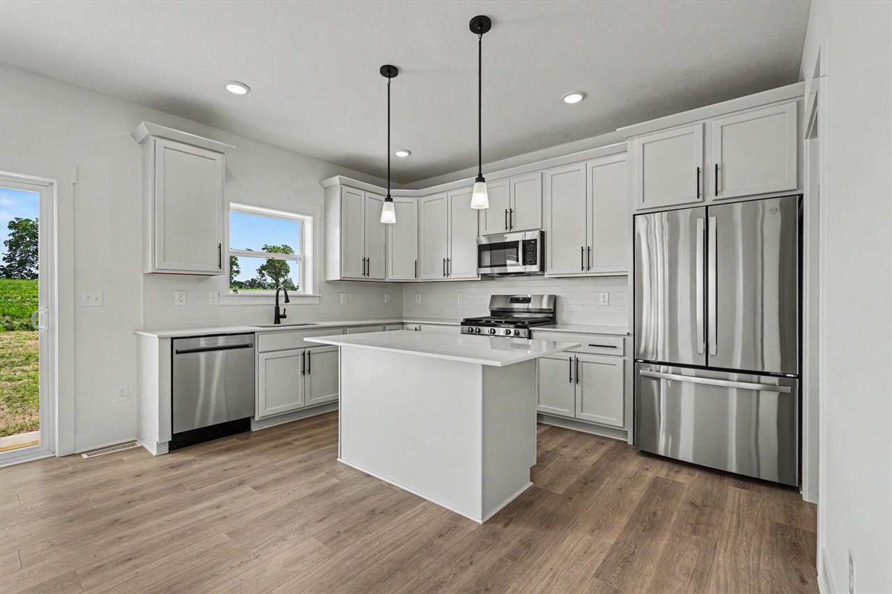 Photo 3 of Single family home for sale at 7964 Snow View Dr, Alto, MI 49302 | MLS# 70540715 | Listing updated on 2026-09-18