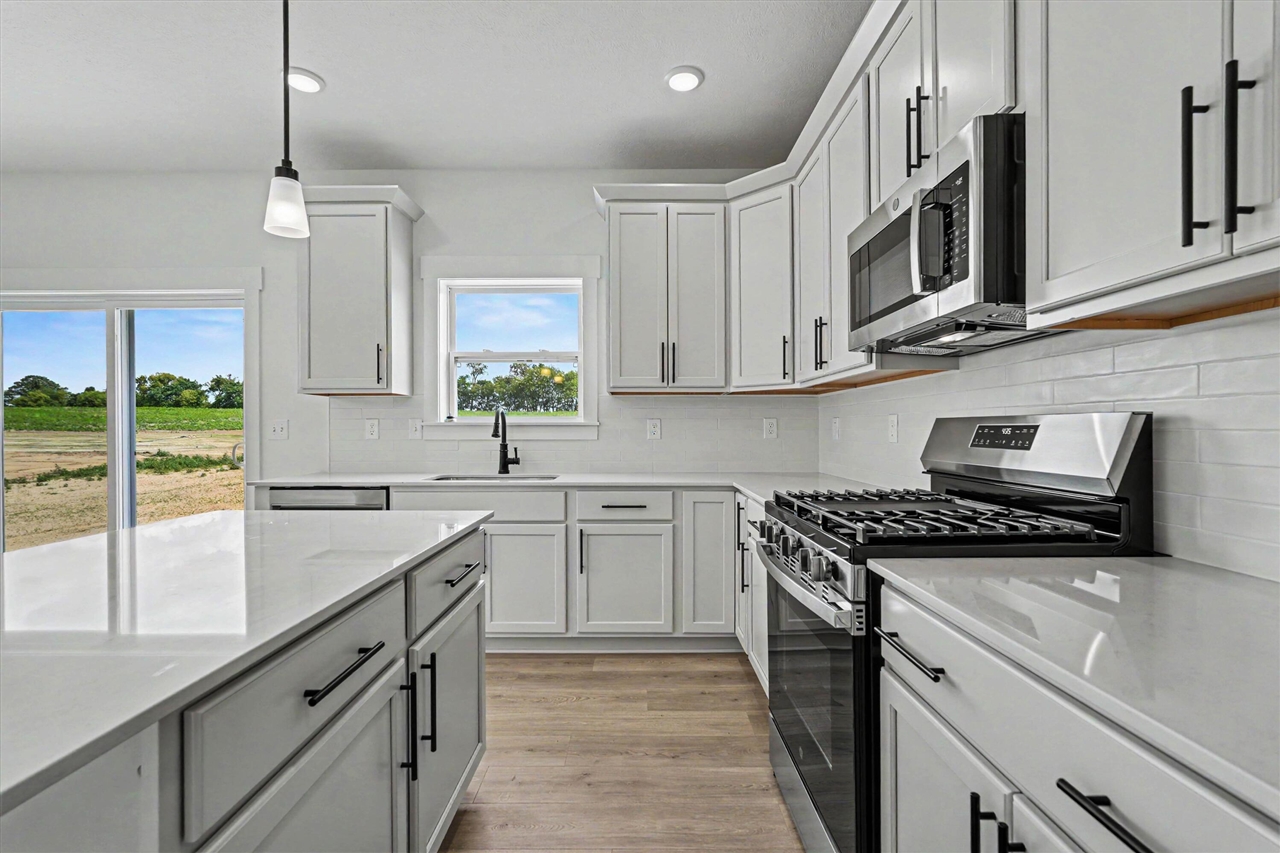 Photo 4 of Single family home for sale at 7964 Snow View Dr, Alto, MI 49302 | MLS# 70540715 | Listing updated on 2026-09-18