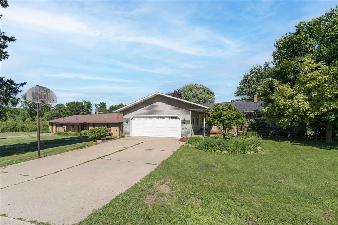 1st image of 2937 Loehrs Landing Dr, Hastings, MI 49058 | MLS# 70540726