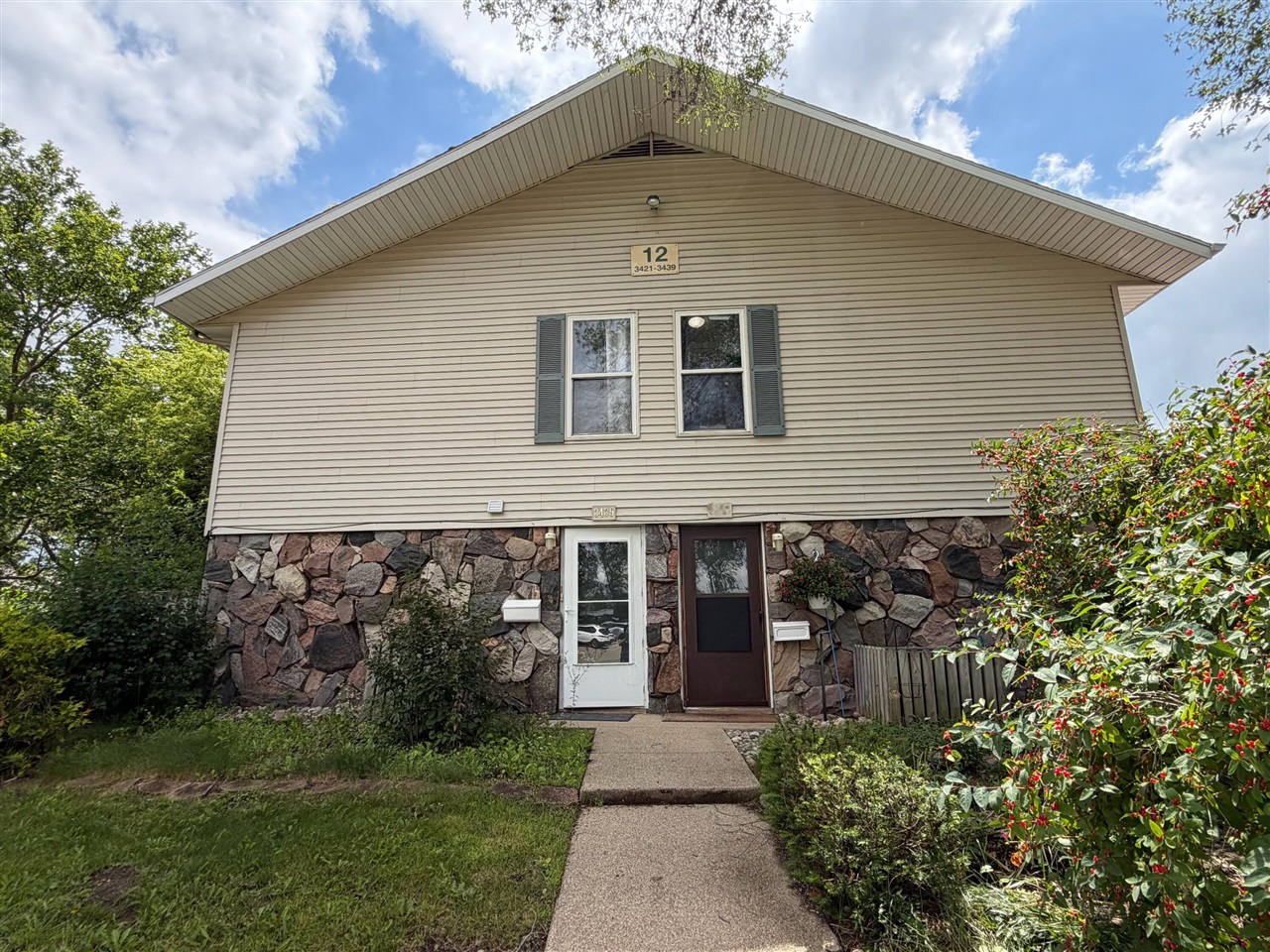 Homes for sale in Kalamazoo, MI | 3439 Kenbrooke Ct, Kalamazoo, MI 49006 | MLS# 70540798