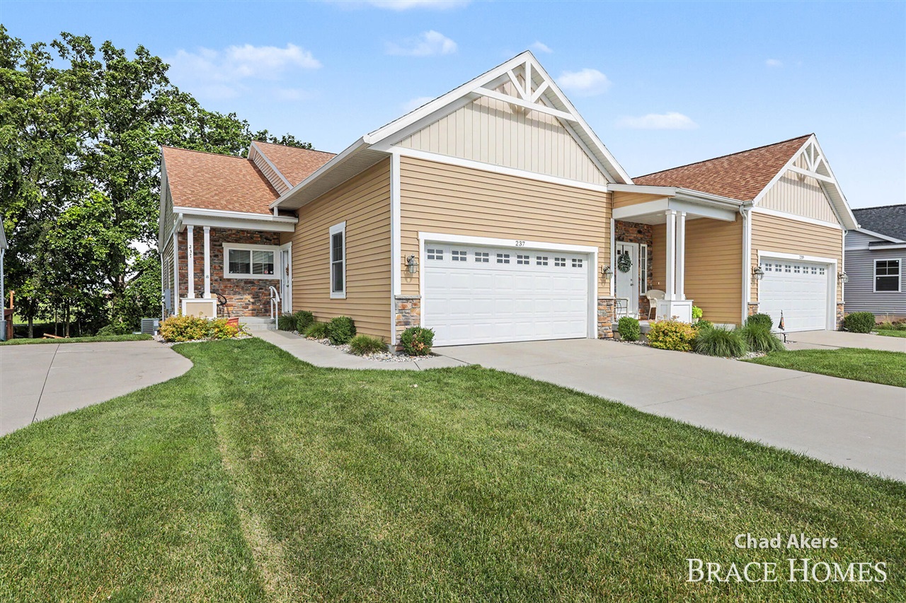 Homes for sale in Coopersville, MI | 237 Hazelnut Dr, Coopersville, MI 49404 | MLS# 70541244