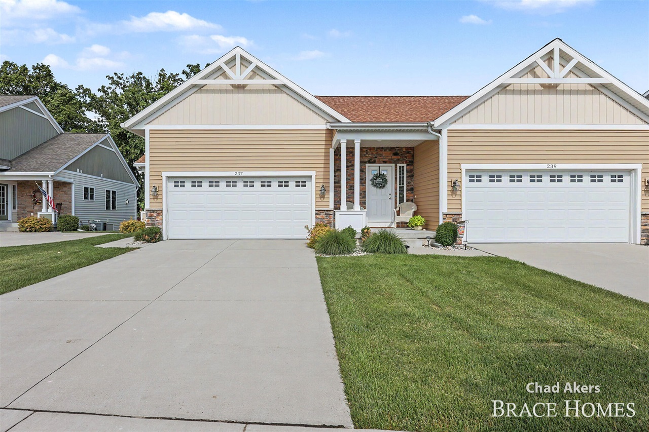 Homes for sale in Coopersville, MI | 237 Hazelnut Dr, Coopersville, MI 49404 | MLS# 70541244