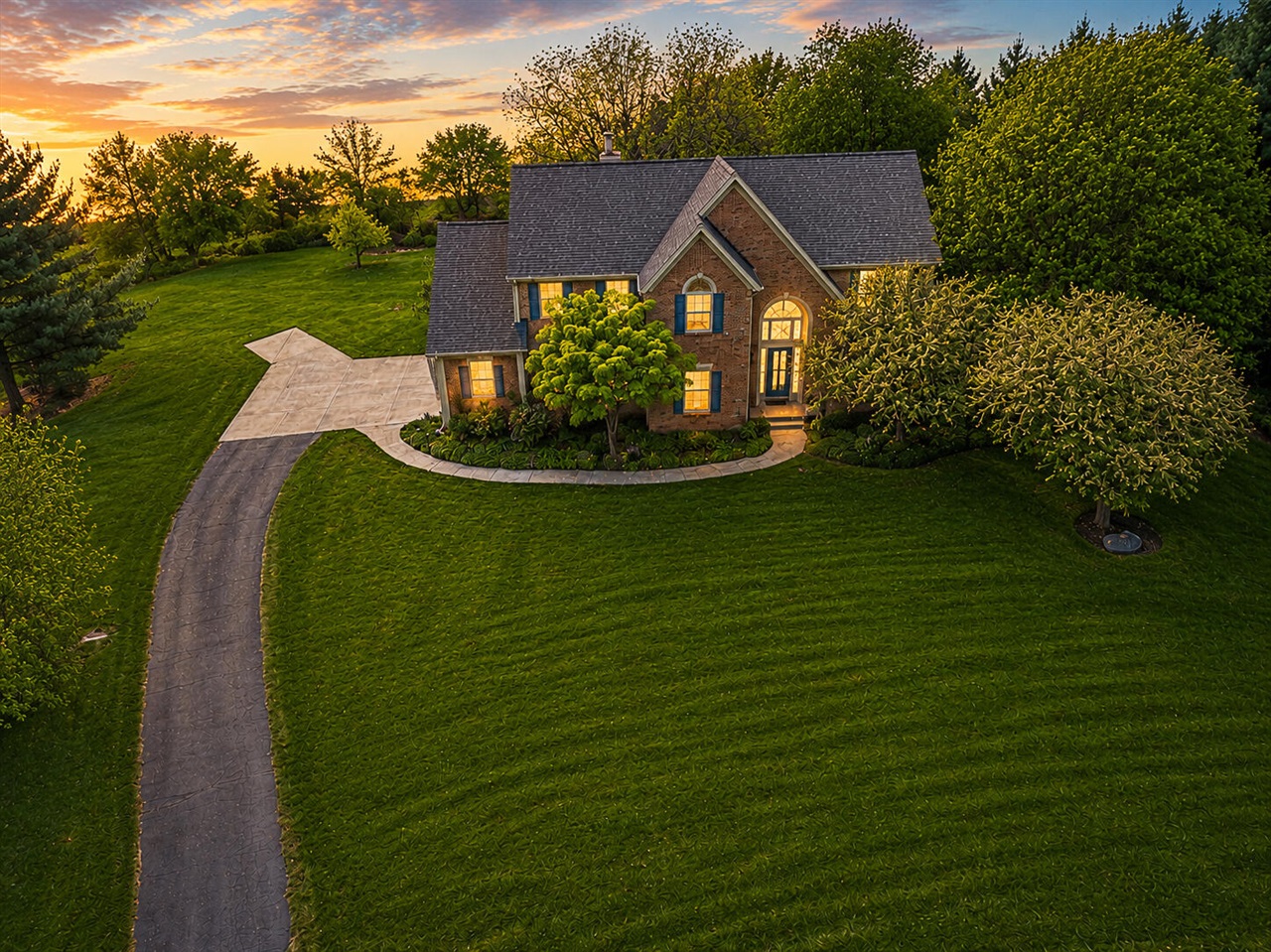 Photo 4 of Single family home for sale at 7494 Bridle Path Ct, Ada, MI 49301 | MLS# 70541273 | Listing updated on 2026-09-16