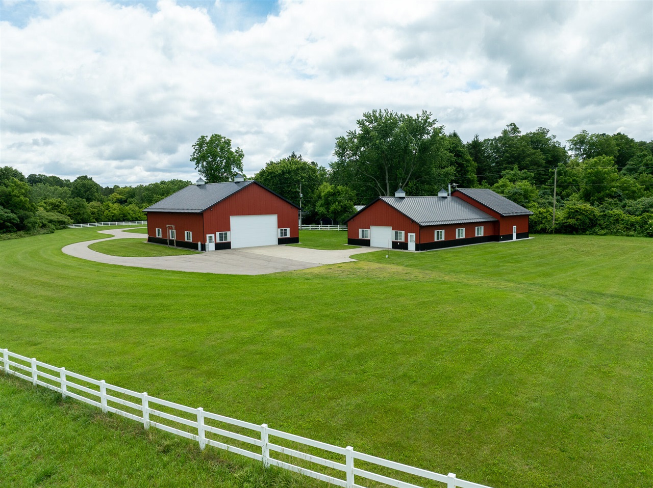 Photo 1 of Single family home for sale at 5075 Weiser Rd, Niles, MI 49120 | MLS# 70541291 | Listing updated on 2026-09-14