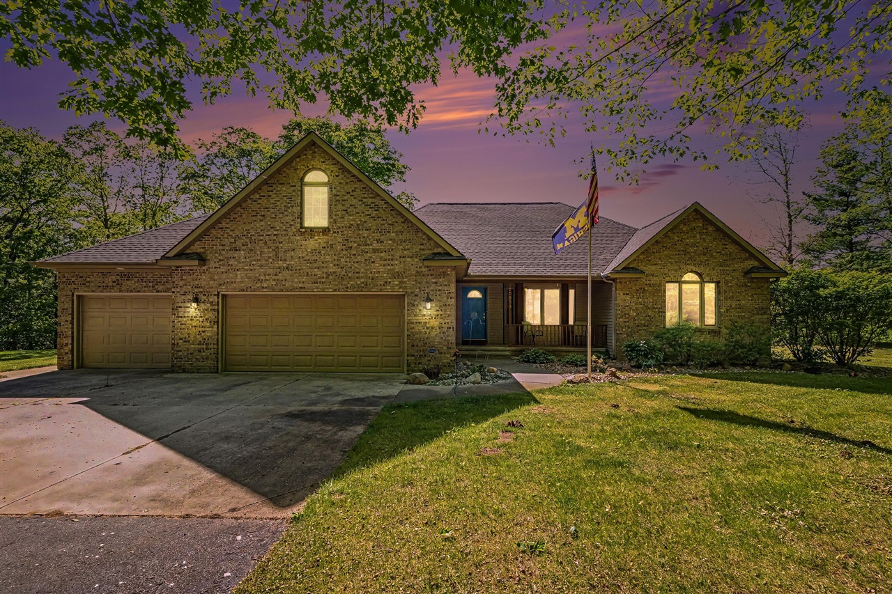 1st image of 10835 Red Oak Rdg, Howard City, MI 49329 | MLS# 70541365
