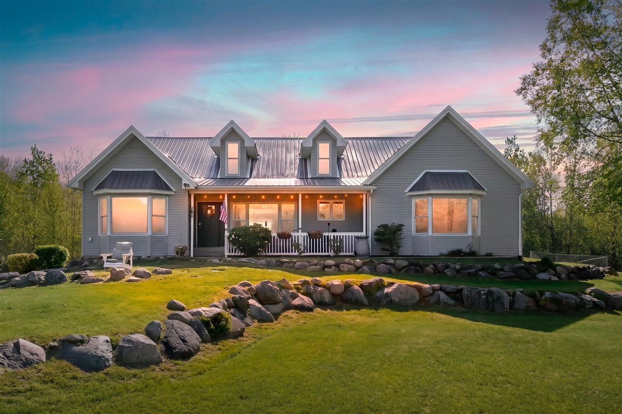 1st image of 42083 40th St, Paw Paw, MI 49079 | MLS# 70541408