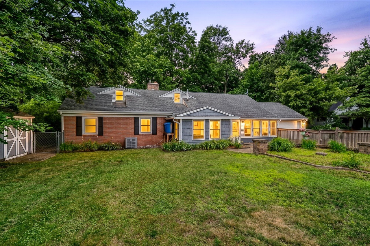 Single family home for sale at 1218 Pinehurst Blvd, Kalamazoo, MI 49006 | MLS# 70541493 | Listing updated on 2026-08-24