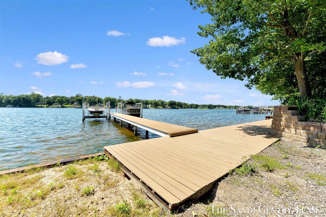 99th image of 18131 N Fruitport Rd, Spring Lake, MI 49456 | MLS# 70541648