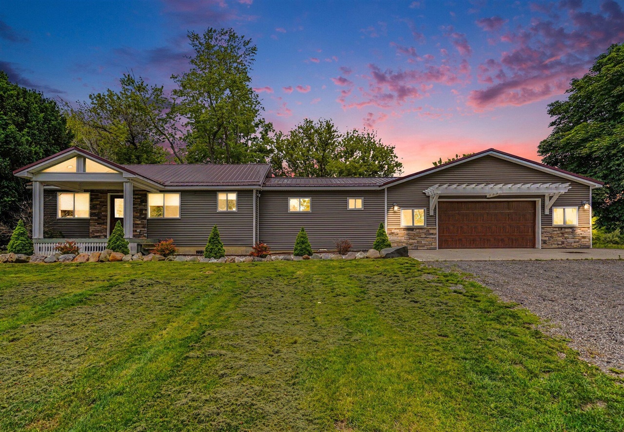 1st image of 6129 Old State Rd, North Branch, MI 48461 | MLS# 70541719