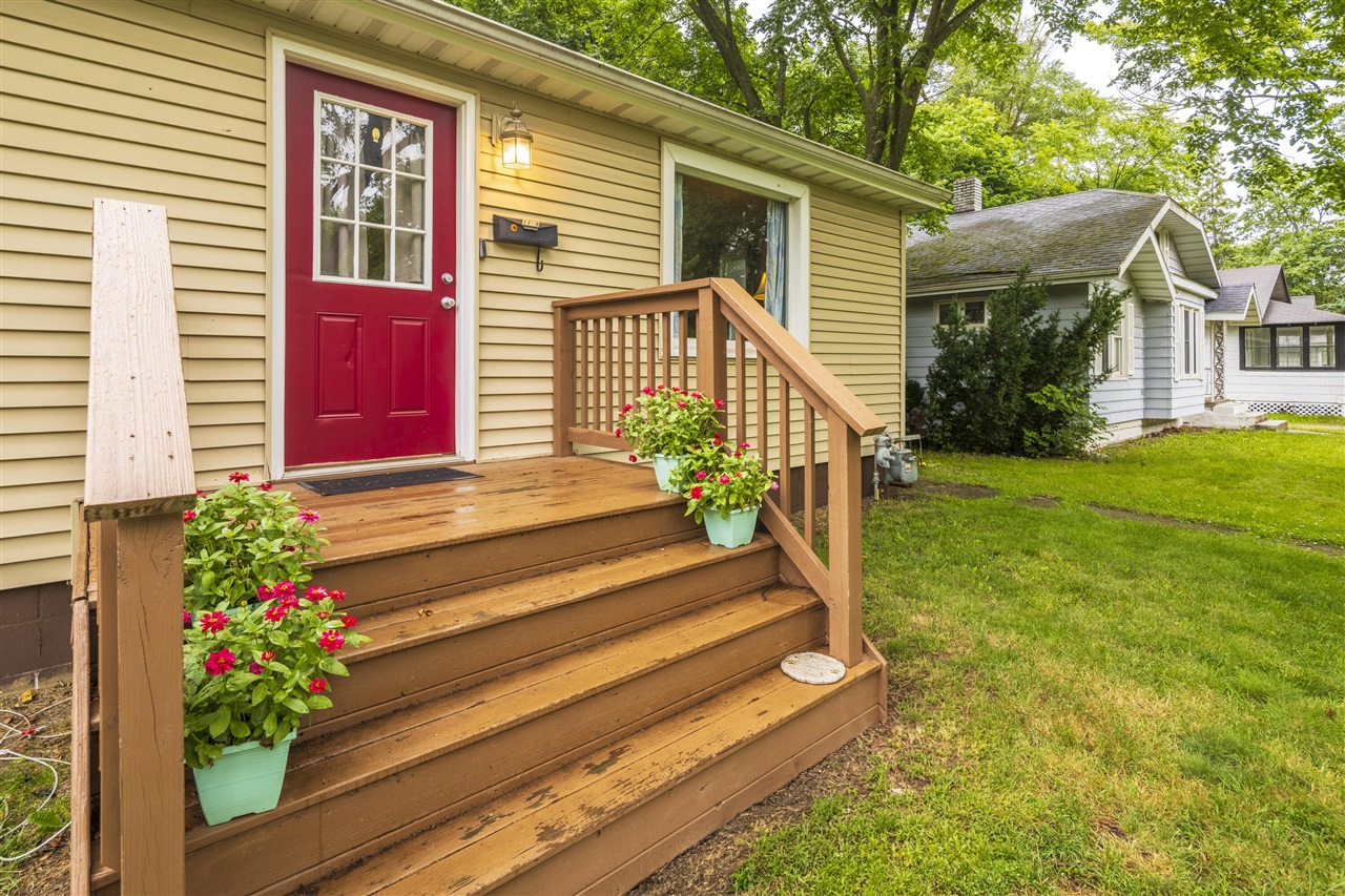 2nd image of 1148 Lavette Ave, Benton Harbor, MI 49022 | MLS# 70541720