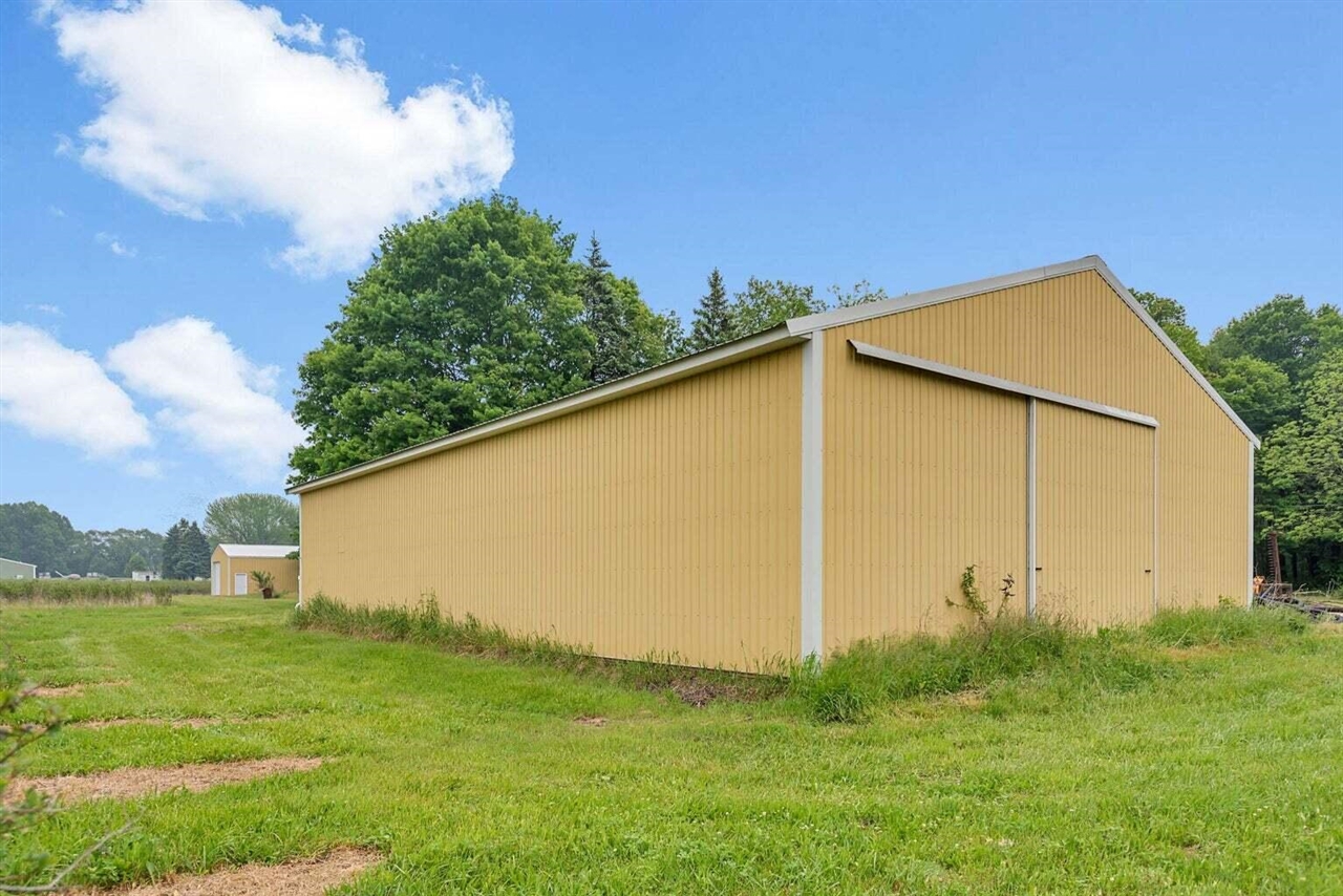5th image of 2031 Lynch Rd, Benton Harbor, MI 49022 | MLS# 70541742