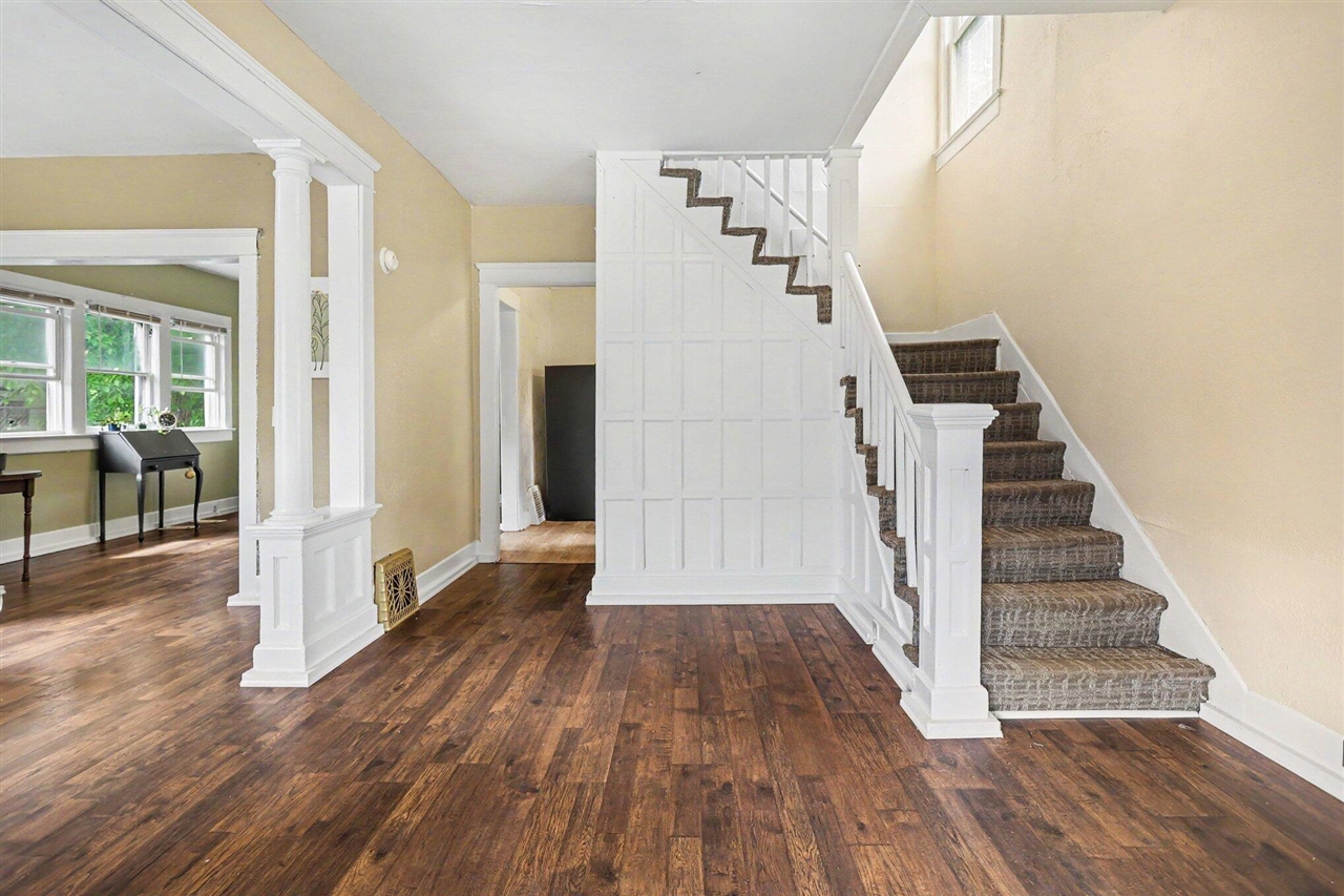 3rd image of 54 Frisbie Ave, Battle Creek, MI 49037 | MLS# 70541915