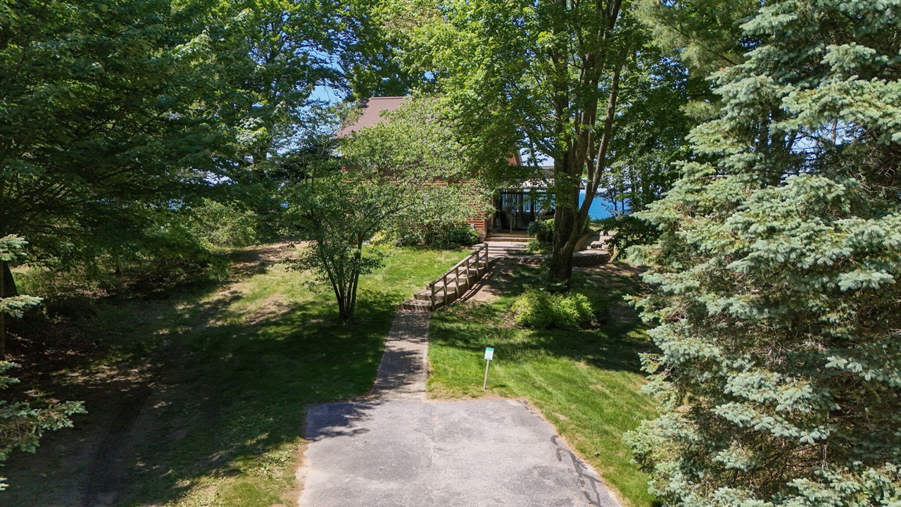 2nd image of 4616 W Fox Farm Rd, Manistee, MI 49660 | MLS# 70541929