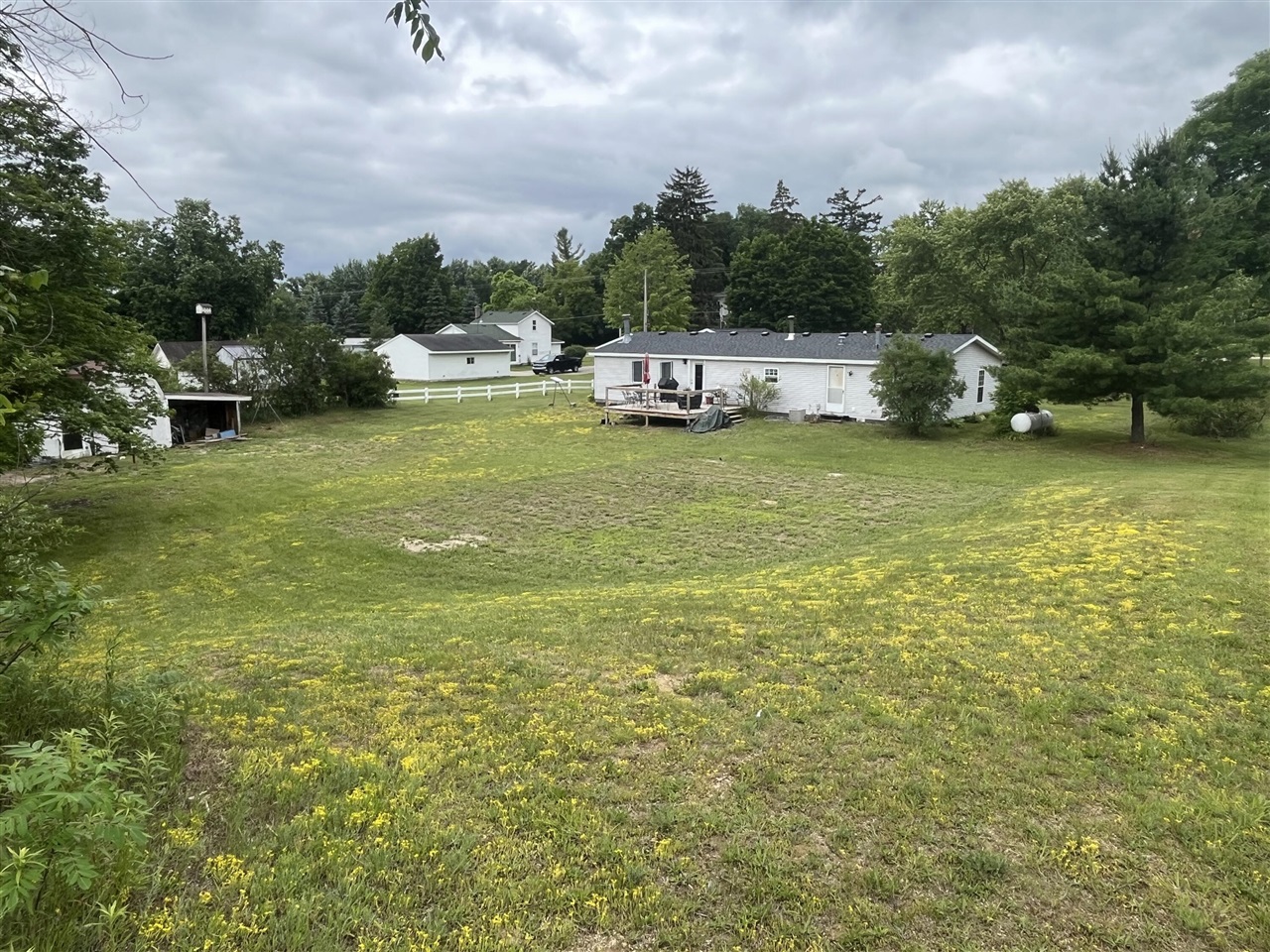 3rd image of 1172 N Greenville Rd, Stanton, MI 48888 | MLS# 70541948