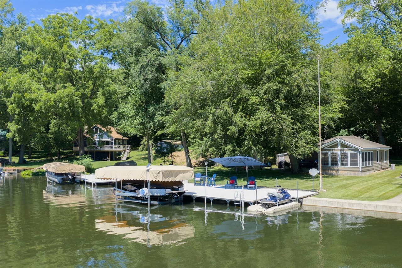 3rd image of 61626 Lagoon Dr, Cassopolis, MI 49031 | MLS# 70541979