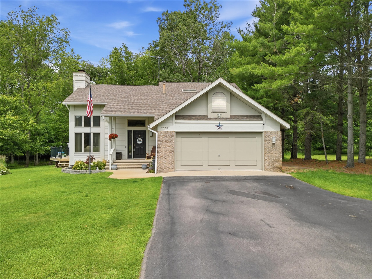 image of 9551 Clubhouse Dr, Stanwood, MI 49346 | MLS# 70542110