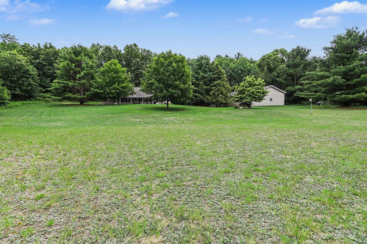 3rd image of 21641 Pine Lake Rd, Battle Creek, MI 49014 | MLS# 70542226